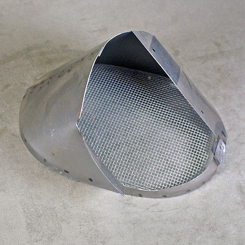 Scoop - Air Duct - With Screen - LH - 1 Per car
